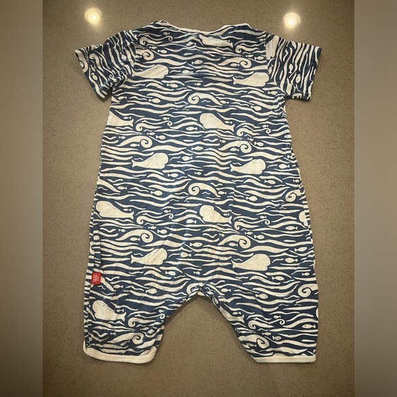 Magnetic me whale magnetic short sleeve romper - Picture 4 of 4